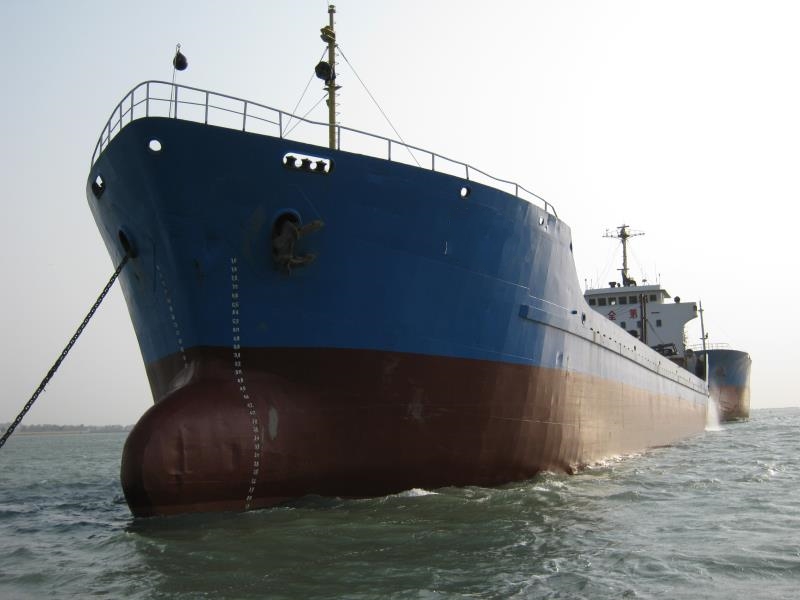 出售4450吨散货船