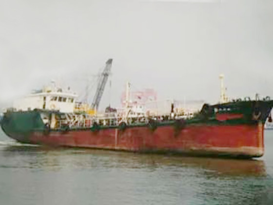 出售498吨加油船