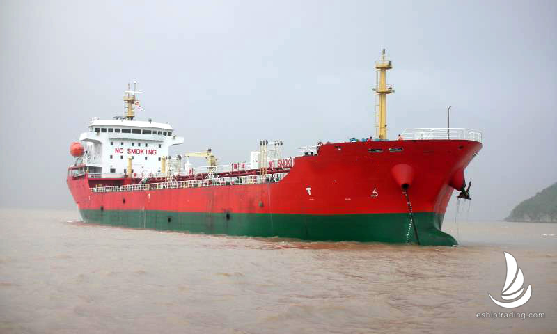 出售11000吨成品油船