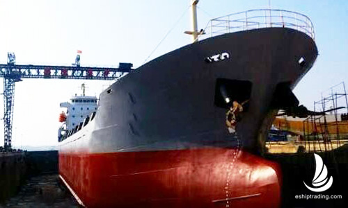 出售6400吨集装箱船
