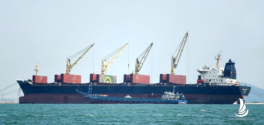 出售51215吨散货船