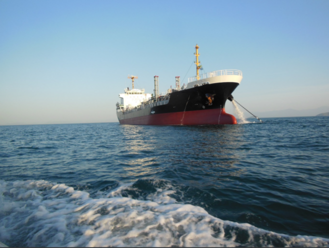 出售4999吨成品油船