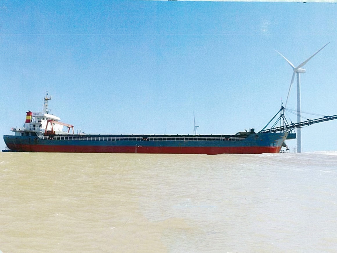 出售4386吨自卸砂船