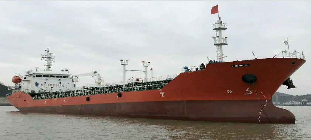 出售5837吨沥青船