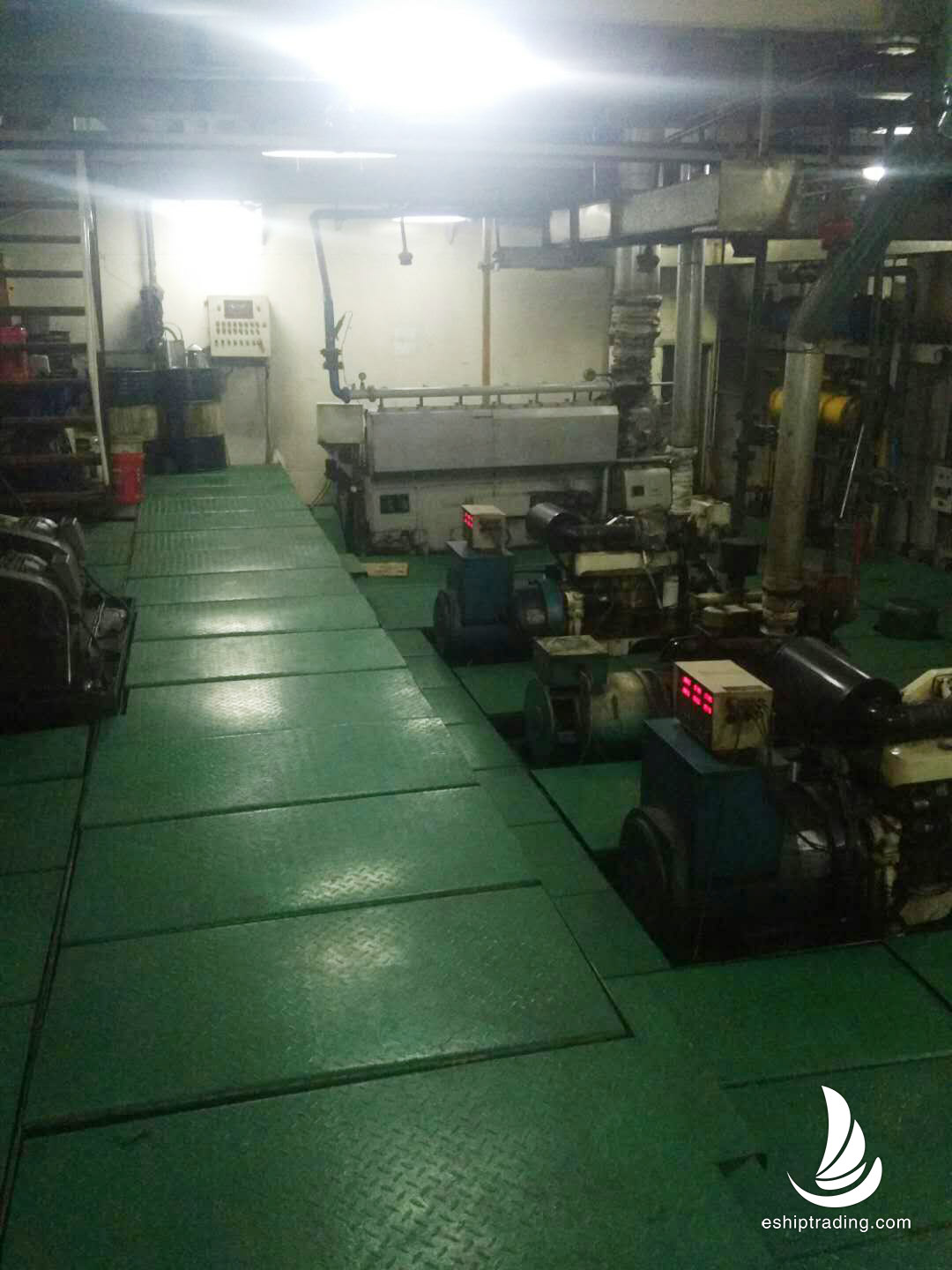 出售4992吨集装箱船