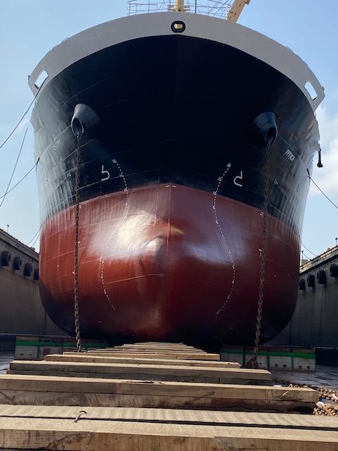 出售32000吨运木船
