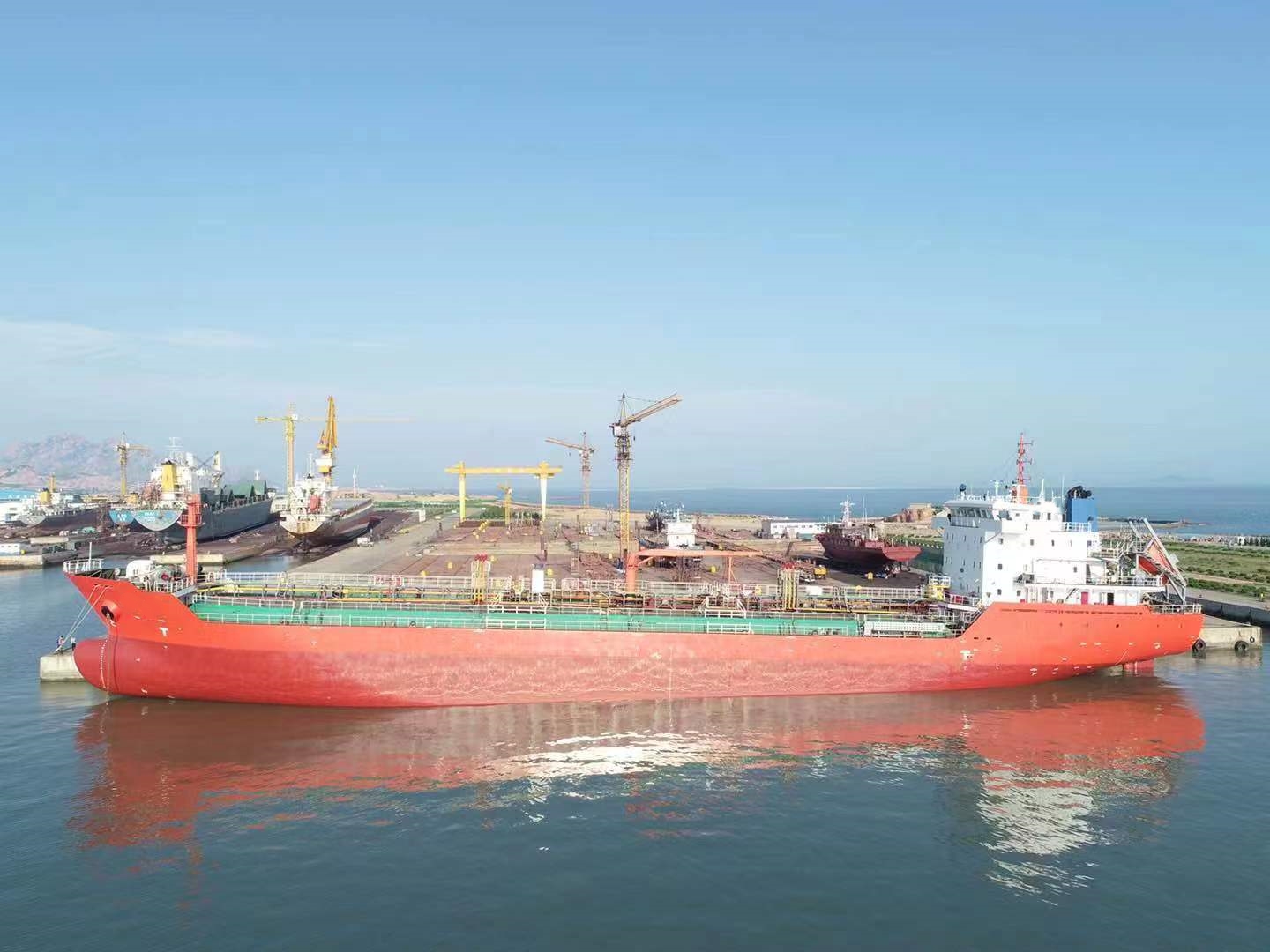 出售7220吨成品油船