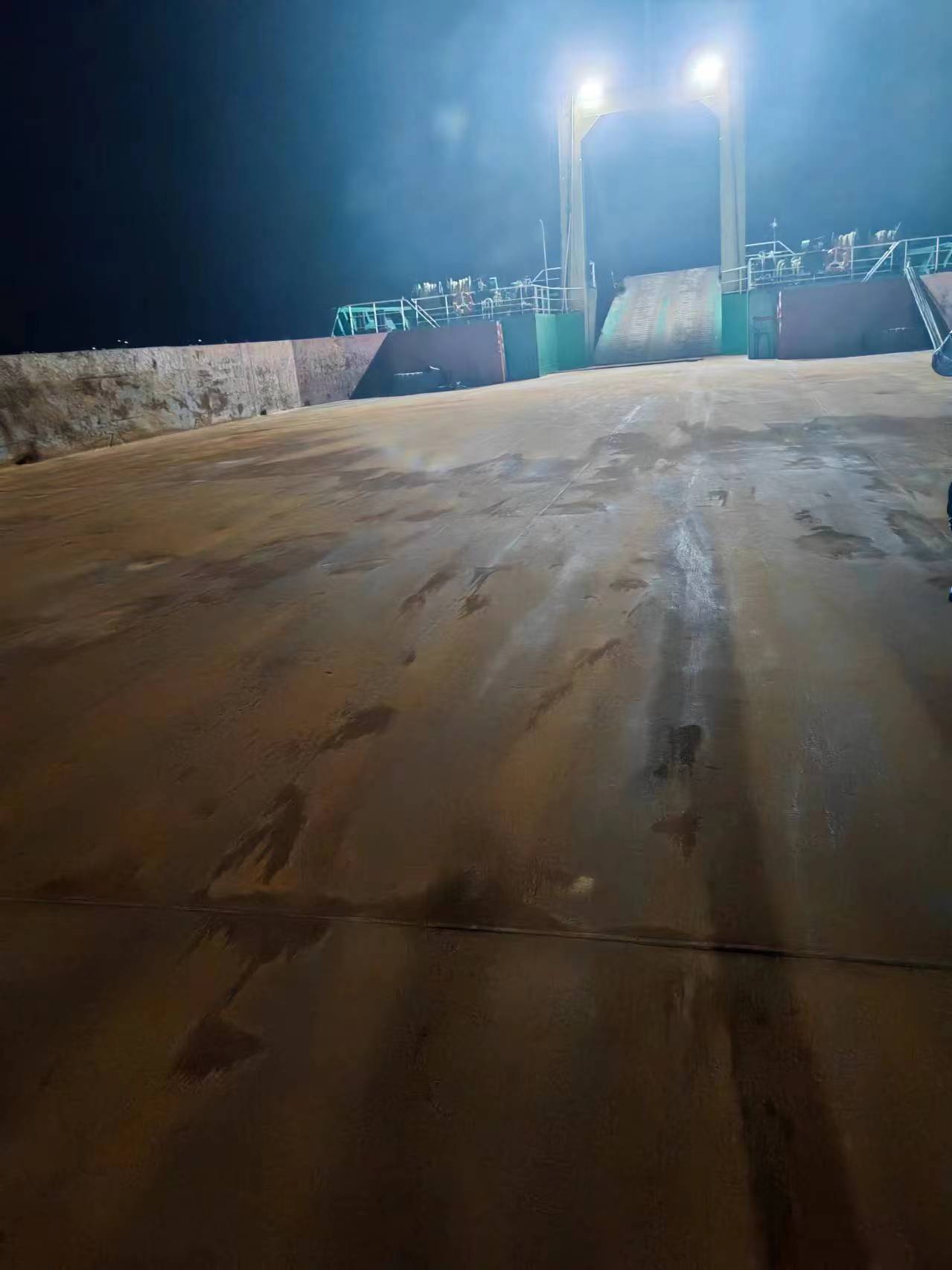 出售5000吨甲板货驳