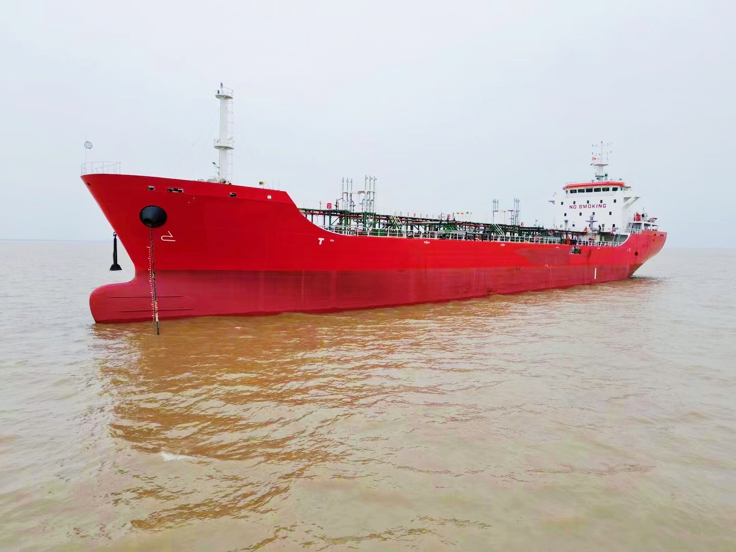 出售12500吨成品油船