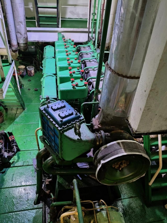 出售3160吨成品油船