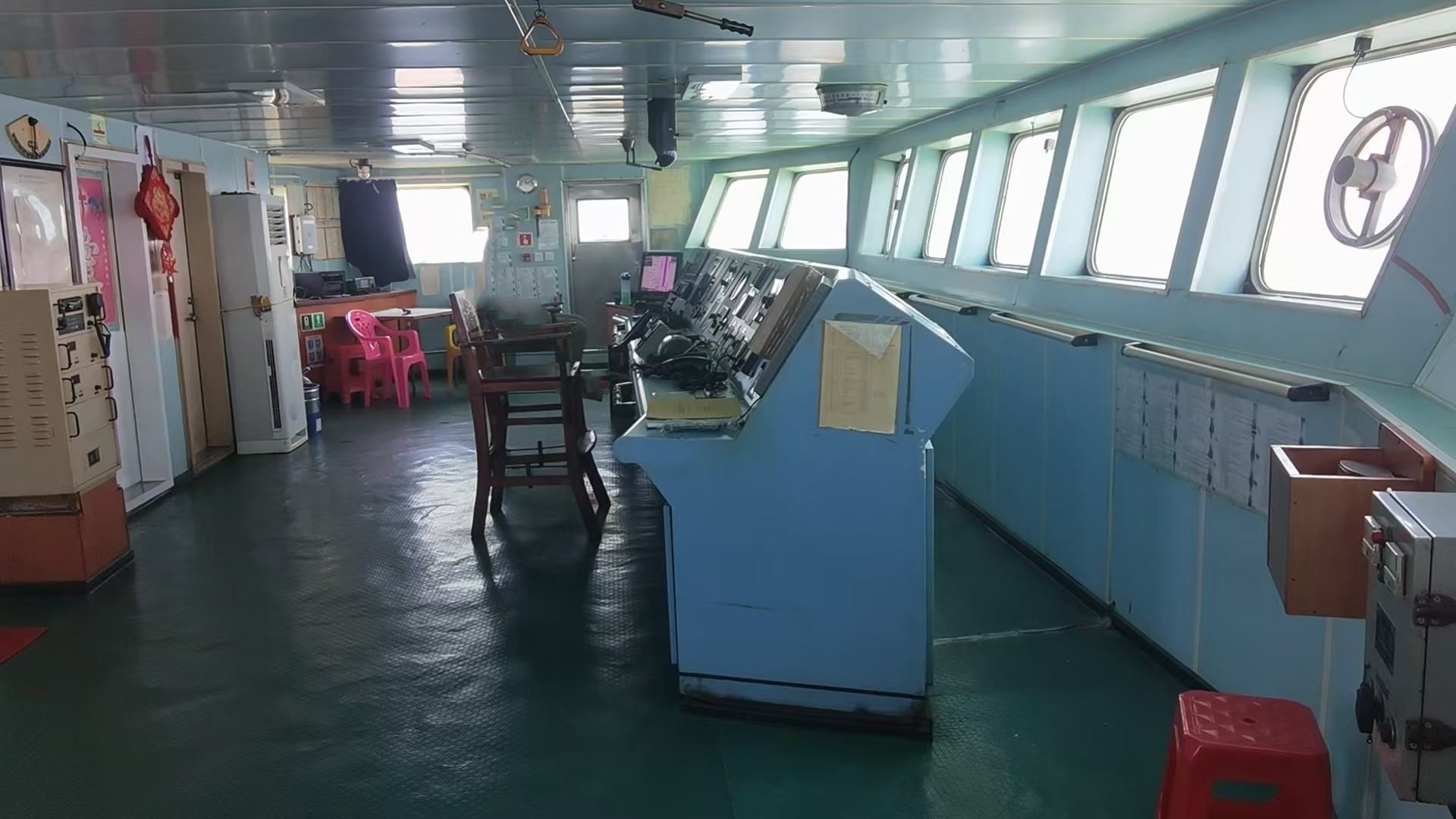 出售7108吨成品油船