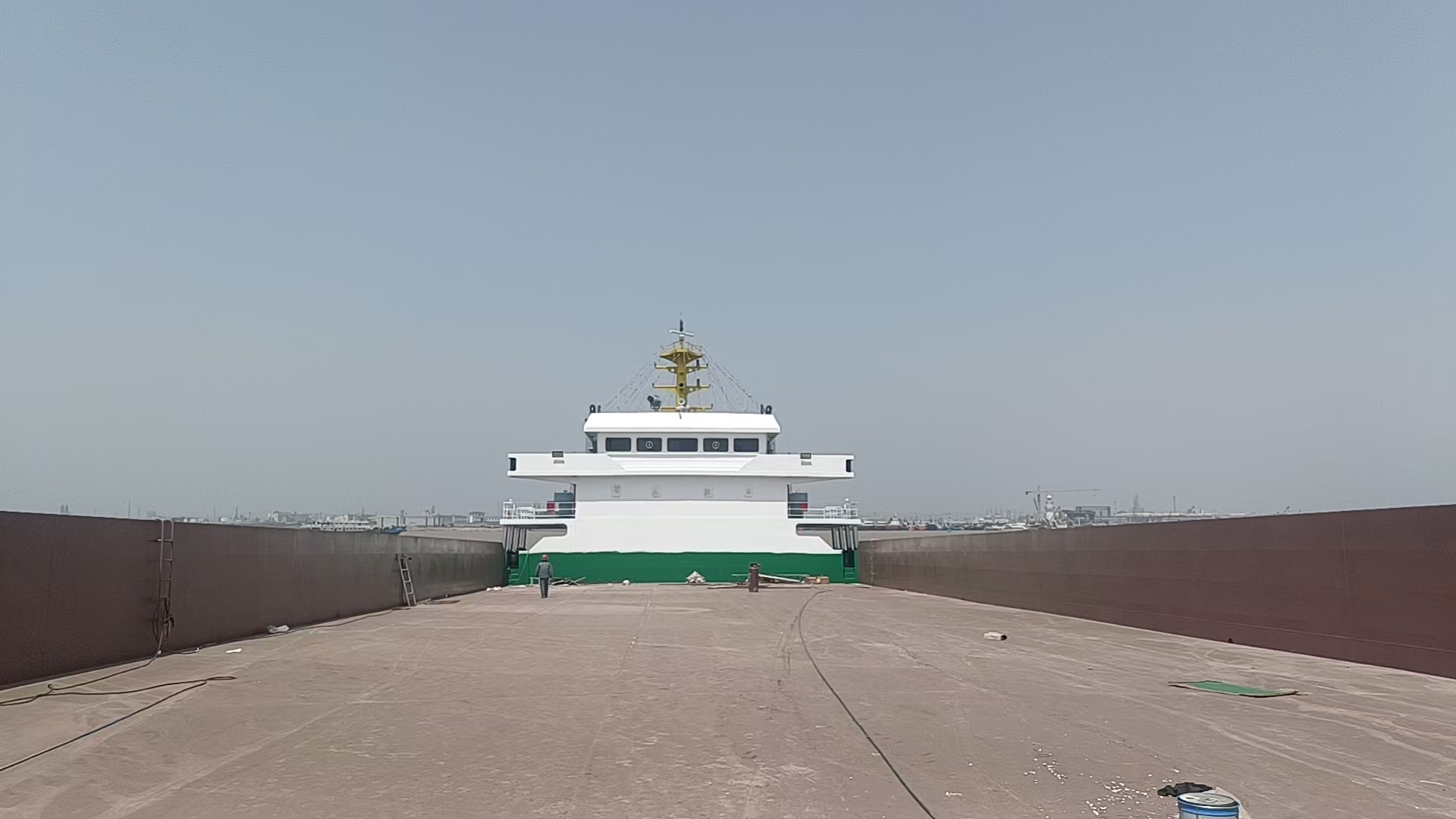 出售5145吨甲板货驳