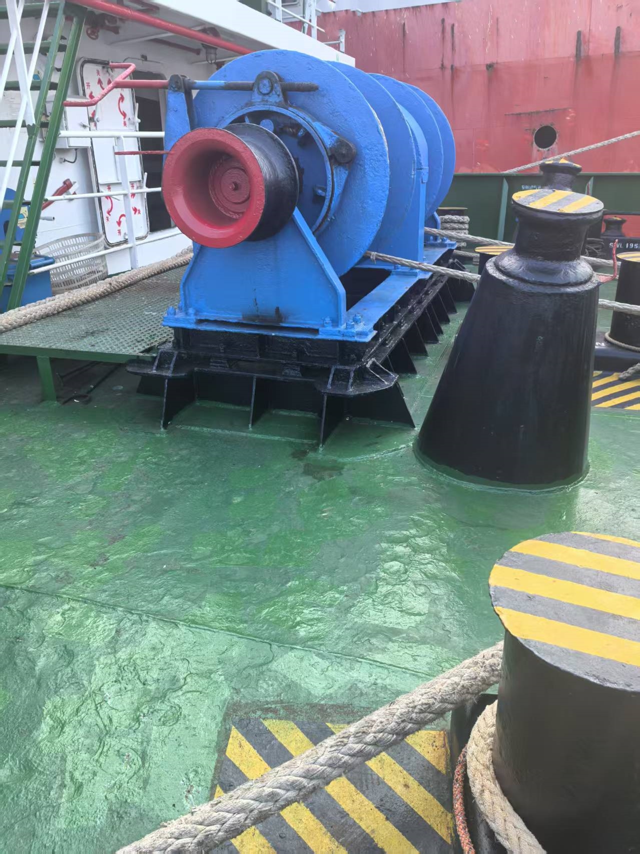 出售2972吨成品油船