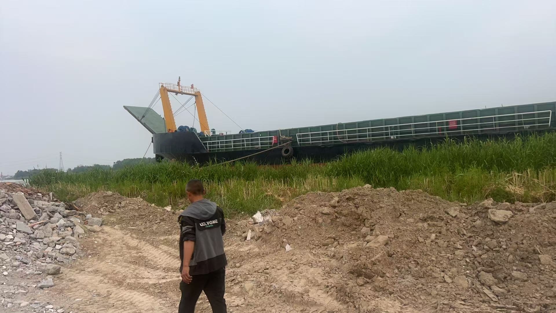 出售2982吨甲板货驳