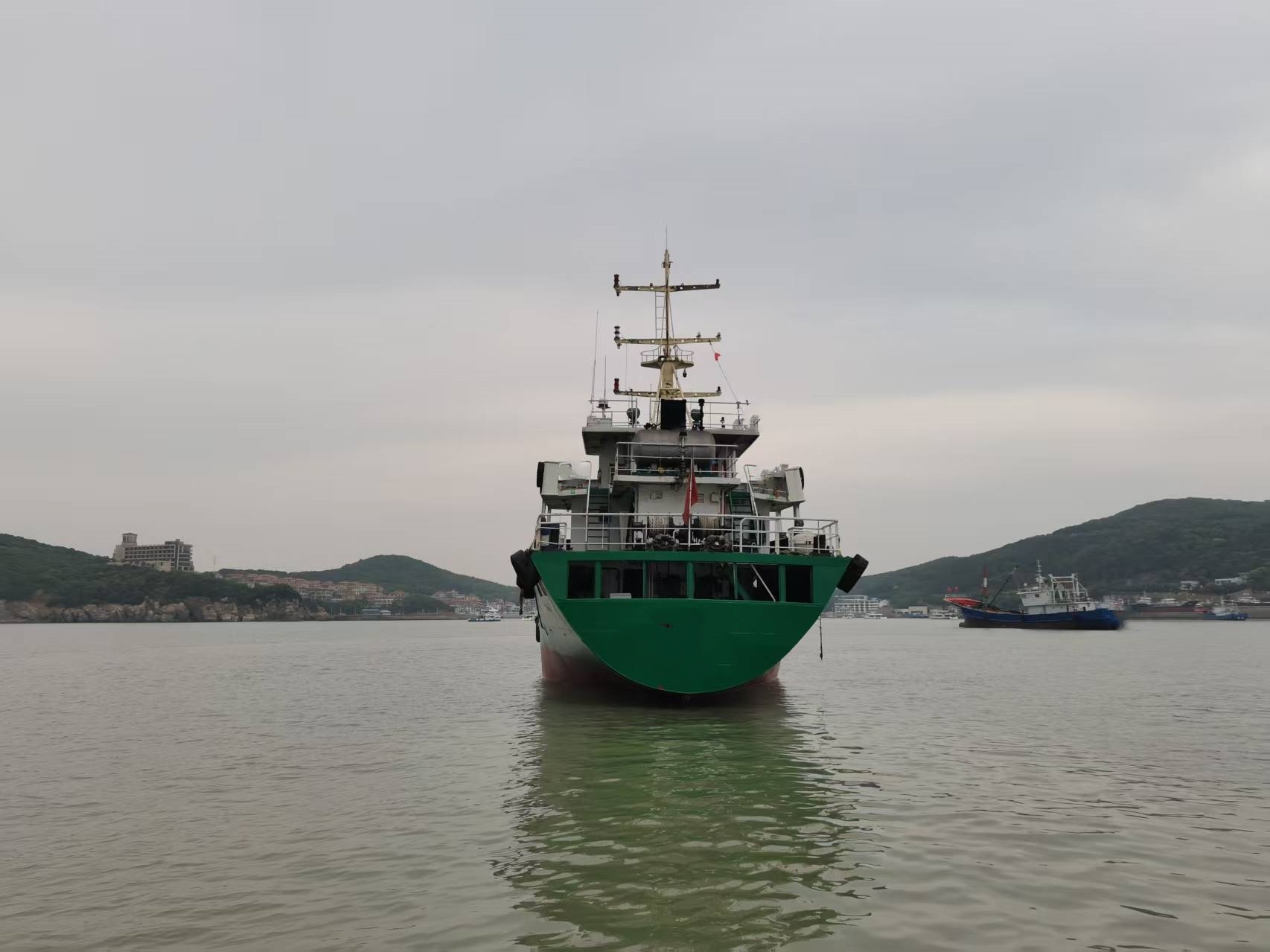 出售875吨加油船