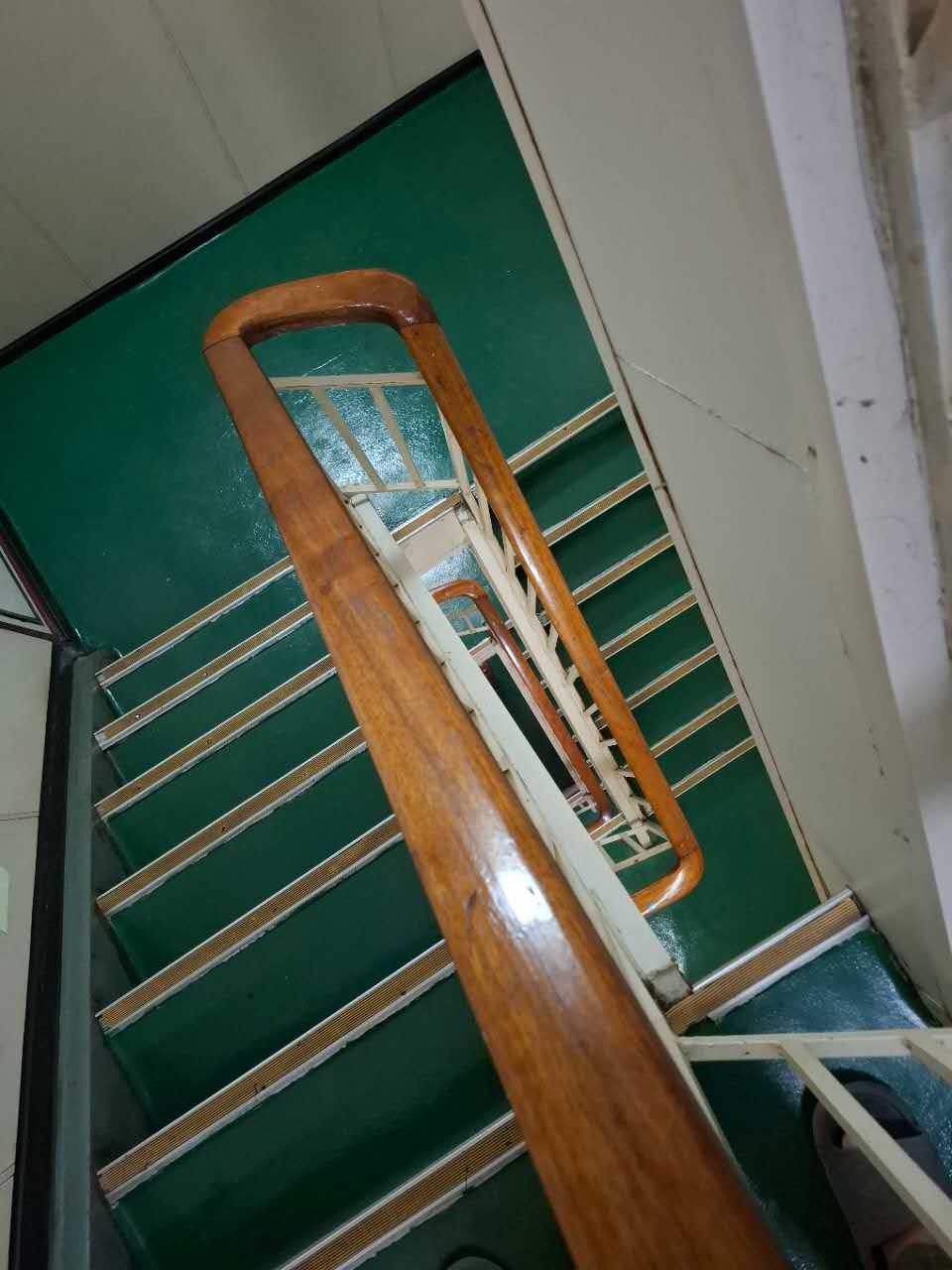出售11475吨成品油船